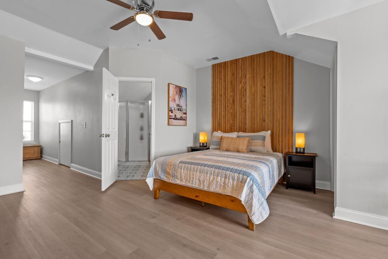 ☆Live On The Water! Lake Palmetto Palm W/ Patio - 10Min To Downtown & Beaches☆ Charleston Bagian luar foto