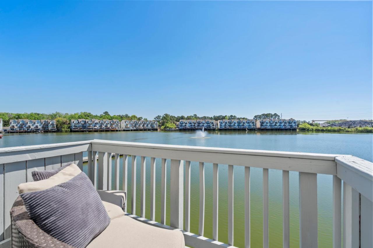 ☆Live On The Water! Lake Palmetto Palm W/ Patio - 10Min To Downtown & Beaches☆ Charleston Bagian luar foto