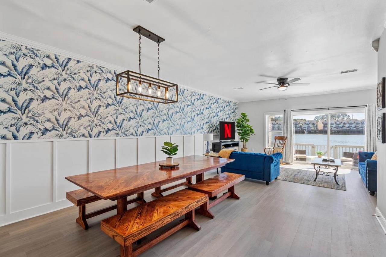☆Live On The Water! Lake Palmetto Palm W/ Patio - 10Min To Downtown & Beaches☆ Charleston Bagian luar foto