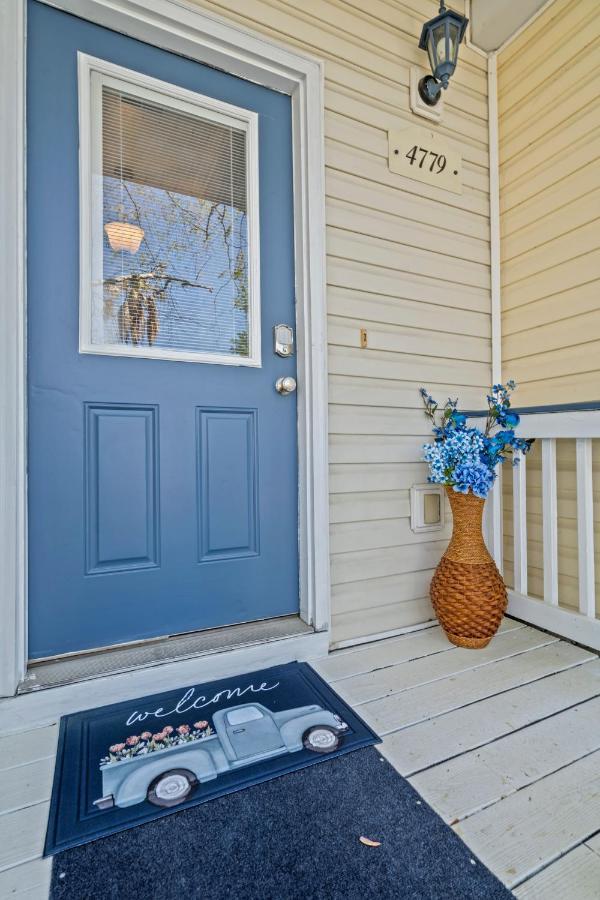 ☆Live On The Water! Lake Palmetto Palm W/ Patio - 10Min To Downtown & Beaches☆ Charleston Bagian luar foto