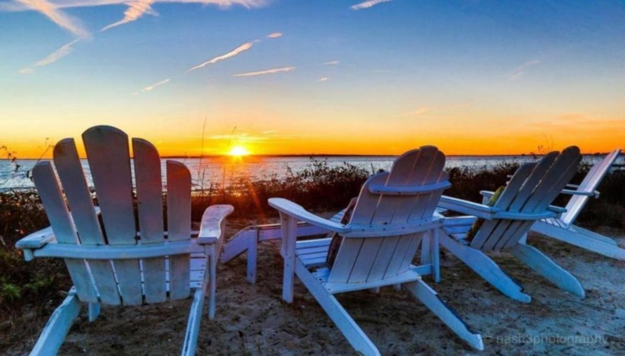 ☆Live On The Water! Lake Palmetto Palm W/ Patio - 10Min To Downtown & Beaches☆ Charleston Bagian luar foto
